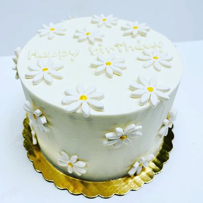 Daisy-Flower Cake